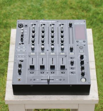 Pioneer DJM-800 Mixer beschikbaar voor biedingen