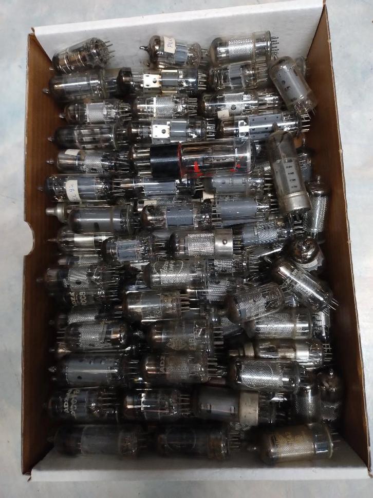 Partij vintage radiobuizen / lampen – ca. 170 stuks, Audio, Tv en Foto, Buizenversterker, Buis of Buizen, Ophalen