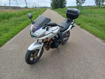 Kawasaki ZR-7S  nette motorfiets  beschikbaar voor biedingen