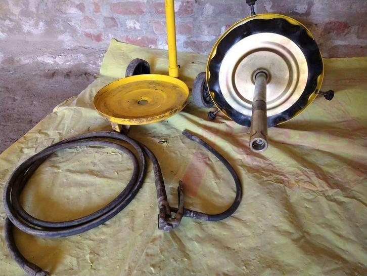 Pompe à graisse pneumatique fûts 18-30 Kg (Prix neuf : 892€), Bricolage & Construction, Outillage | Outillage à main, Utilisé