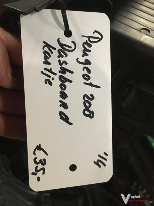 Peugeot 208 2014 Dashboardkastje, Auto-onderdelen, Dashboard en Schakelaars, Gebruikt, Ophalen of Verzenden