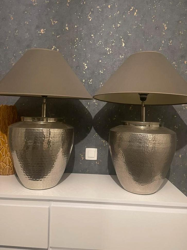 Set van 2 Parex tafellampen – hamerslag zilver, Huis en Inrichting, Lampen | Tafellampen, Nieuw, 50 tot 75 cm, Metaal, Ophalen