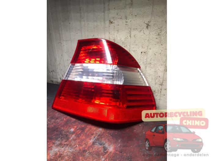 Achterlicht rechts van een BMW 3-Serie, Auto-onderdelen, Verlichting, BMW, Gebruikt, 3 maanden garantie, Ophalen of Verzenden