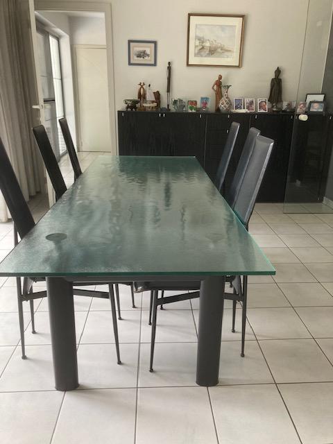 Le Corbusier tafel (model LC6) met 6 stoelen, Huis en Inrichting, Tafels | Eettafels, Zo goed als nieuw, Ophalen