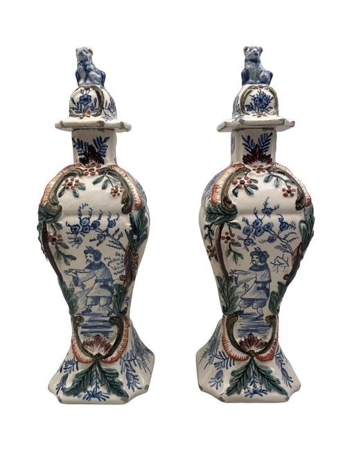 Paar vazen van aardewerk — Delft of Desvres — Chinees decor, Antiek en Kunst, Antiek | Porselein, Ophalen of Verzenden