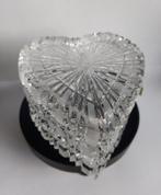 Hartvormige bonbonnière in kristal (Polen -Irena), Enlèvement