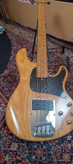 Ibanez ATK 300 naturel swamp ash, Muziek en Instrumenten, Snaarinstrumenten | Gitaren | Bas, Ophalen, Zo goed als nieuw, Elektrisch