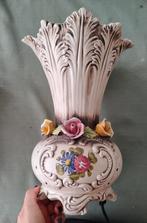 Antieke vaas met bloemen (capodimonte), Antiek en Kunst, Ophalen