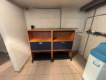 Gratis weg te geven beschikbaar voor biedingen