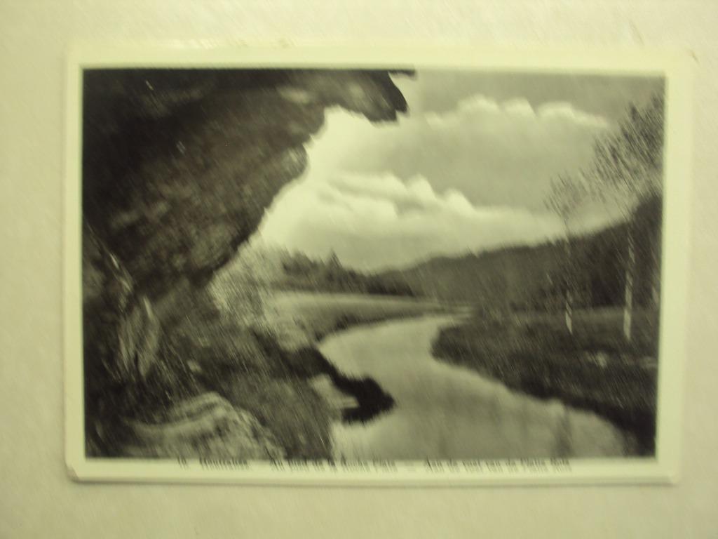 48576 - HOUFFALIZE - AU PIED DE LA ROCHE PLATE, Ophalen of Verzenden