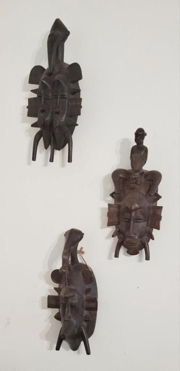 Trois masques anciens de Senufo Kopelie, Enlèvement ou Envoi