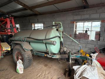 Mesttank beschikbaar voor biedingen