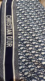 Coupon  dde soie ,pour la chemise ou foulard, Vêtements | Femmes, Blousons sans Manches, Enlèvement ou Envoi, Comme neuf