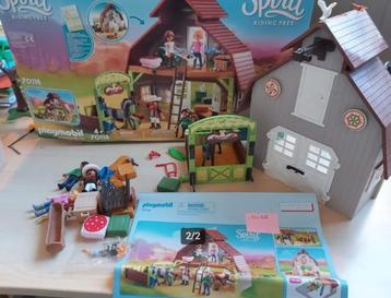 70118 Spirit Schuur met Lucky, Pru en Abigail  beschikbaar voor biedingen