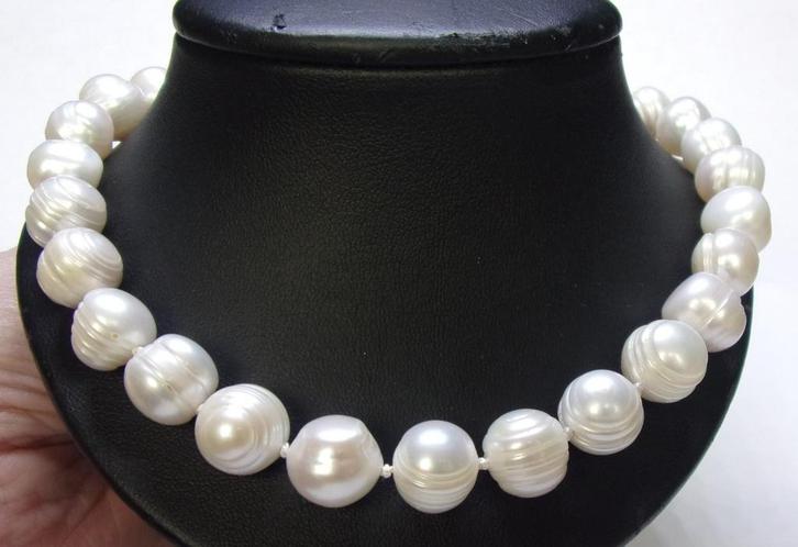 Nieuw wit parelcollier, 44.5 cm, 67 gr, 925 zilveren slot, Handtassen en Accessoires, Kettingen, Nieuw, Zilver, Wit, Met edelsteen