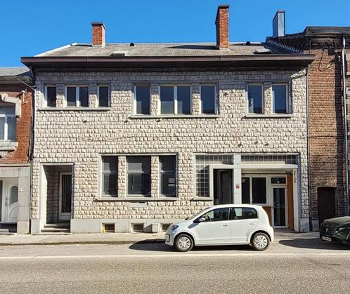 Bâtiment polyvalent., Immo, Huizen en Appartementen te koop, Provincie Namen, 200 tot 500 m², Woning met bedrijfsruimte, F