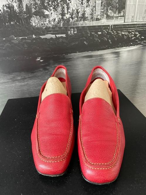 prachtige rode schoenen - merk Voltan - 41, Vêtements | Femmes, Chaussures, Comme neuf, Chaussures basses, Rouge, Enlèvement ou Envoi