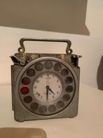 très ancienne horloge à pigeons