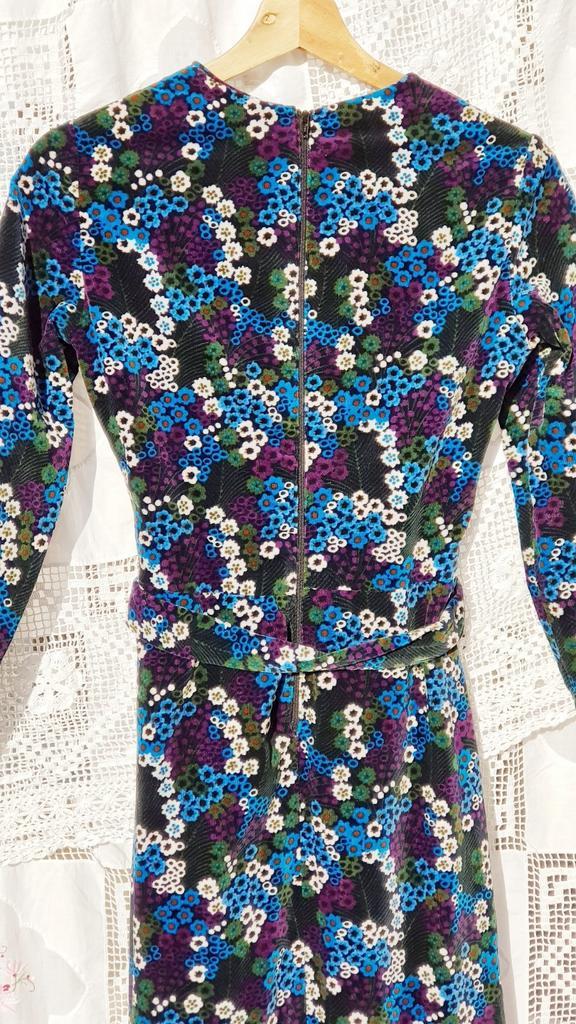 Robe vintage 🌹longue de couturière velours /petites fleurs, Vêtements | Femmes, Robes, Comme neuf, Taille 36 (S), Violet, Sous le genou