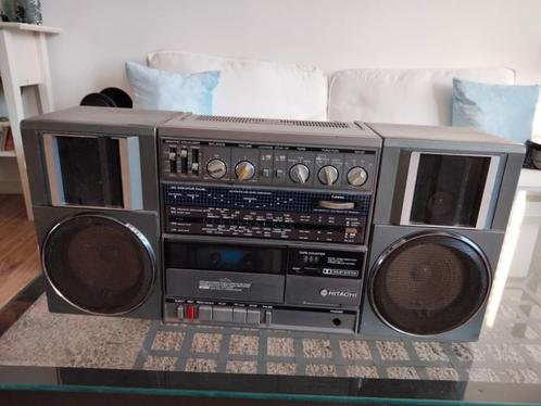 Hitachi Boombox van 1985, Audio, Tv en Foto, Stereoketens, Gebruikt, Cassettedeck, Tuner of Radio, Speakers, Overige merken, Draagbaar
