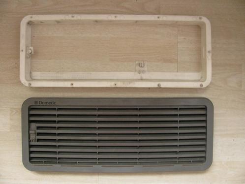 Dometic koelkastrooster, Caravans en Kamperen, Kampeeraccessoires, Zo goed als nieuw, Ophalen