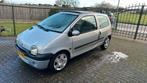 Renault Twingo  cabriotop , geenAPK, Auto's, Voorwielaandrijving, 4 zetels, 600 kg, 4 cilinders