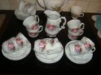 Deel van een porseleinen koffieservies., Ophalen