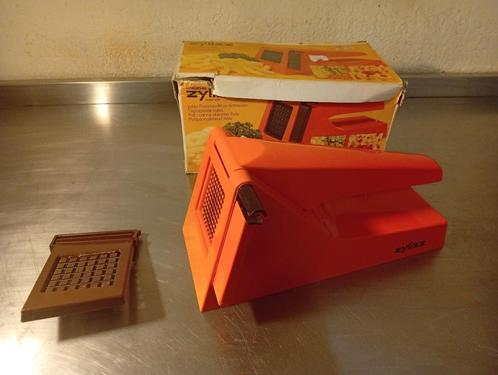 vintage frietsnijder van het Zwitserse merk Zyliss. Dit mode, Huis en Inrichting, Keuken | Keukenbenodigdheden, Ophalen