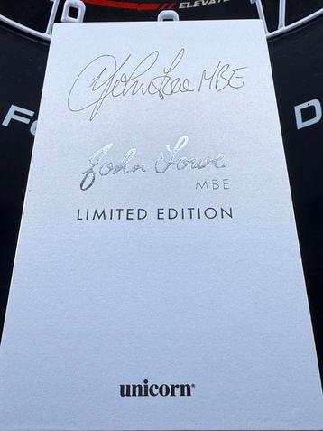 Gesigneerde Limited edition john lowe MBE beschikbaar voor biedingen