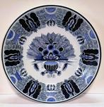 Planche en forme de paon bleu de Delft., Antiquités & Art, Enlèvement ou Envoi