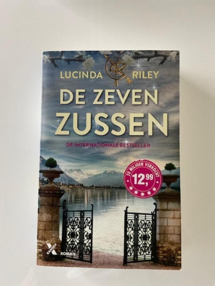 Lucinda Riley – De Zeven Zussen (Deel 1), Boeken, Romans, Zo goed als nieuw, Ophalen of Verzenden