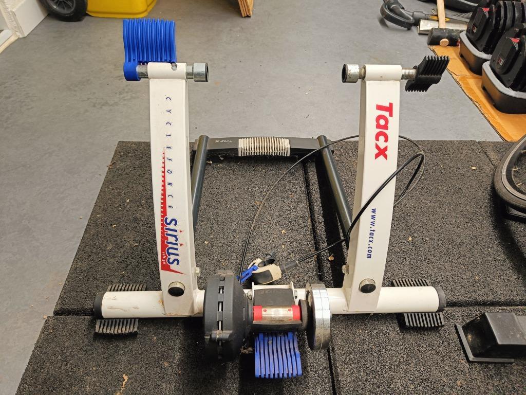 Sirius Soft Gel Tacx Cycleforce ② Tacx Sirius Cycleforce Bike