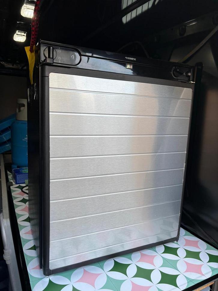 Frigo Dometic combi cool 60L, Caravanes & Camping, Glacières, Comme neuf, Enlèvement