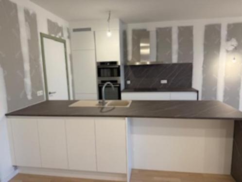 Nieuwe keuken, nooit gebruikt met nieuw apparatuur, Huis en Inrichting, Keuken | Complete keukens, Nieuw, Overige typen, Wit, Kunststof