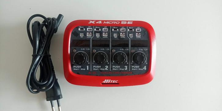 Multicharger Hitec X4 Micro SE AC/DC, Hobby en Vrije tijd, Modelbouw | Radiografisch | Overige, Zo goed als nieuw, Ophalen of Verzenden
