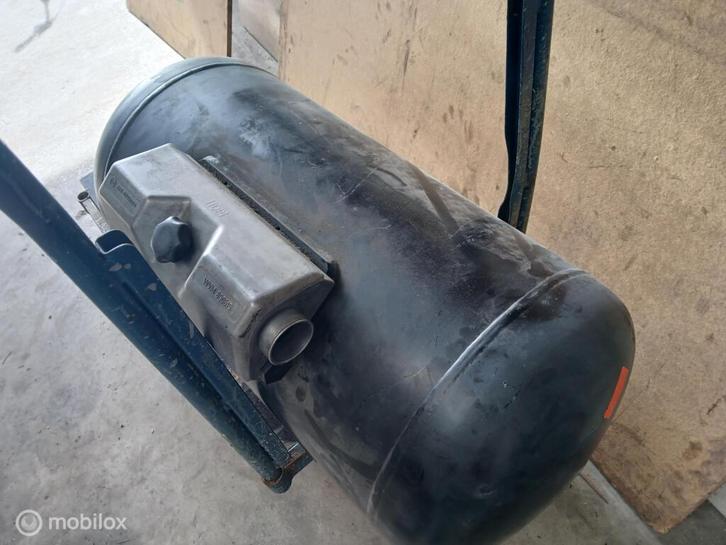 2x LPG gas tank 70L Gastank ca 80cm lang 36cm diameter, Auto-onderdelen, Brandstofsystemen, Gebruikt, Ophalen of Verzenden