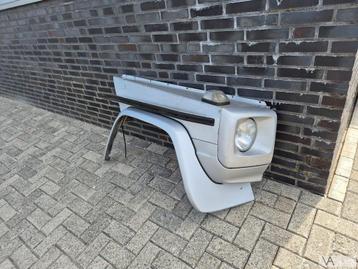 Mercedes G klasse voorscherm rechts met koplamp en zijskirt beschikbaar voor biedingen