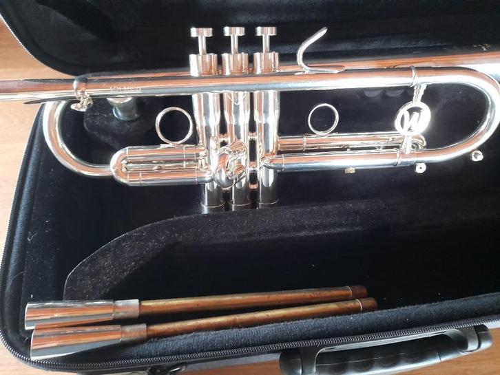 Weissenberg zx trompet, Muziek en Instrumenten, Blaasinstrumenten | Trompetten, Zo goed als nieuw, Trompet in si bemol, Met koffer