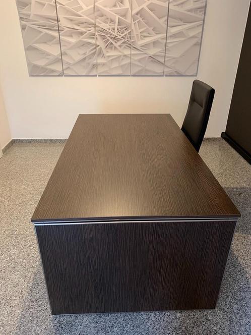 Directiebureau in donker hout met modern design, Zakelijke goederen, Kantoor en Winkelinrichting | Kantoormeubilair en Inrichting