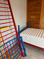 Lit superposé en métal + 2 matelas, Enlèvement, Comme neuf