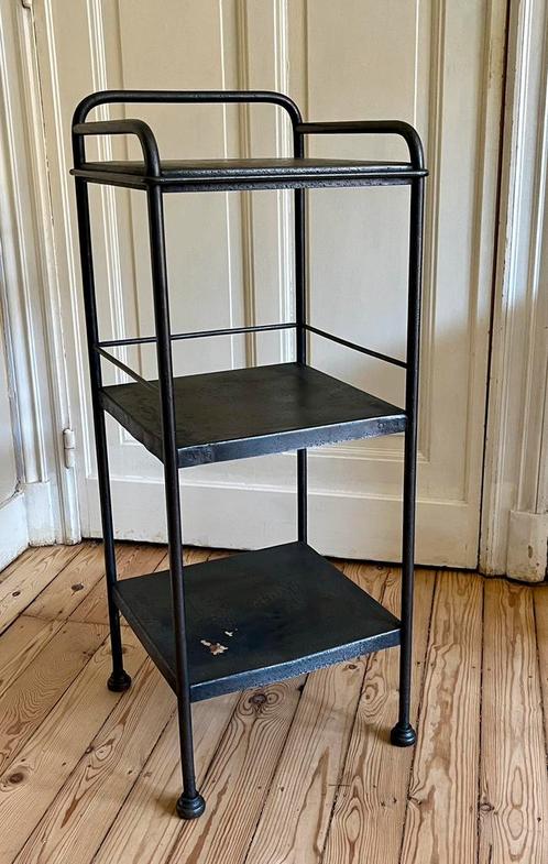 Trolleyplank in industriële stijl in Jean Prouvé-stijl, Huis en Inrichting, Woonaccessoires | Etagères, Gebruikt, Ophalen