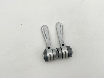 Shimano 105 8s shifters beschikbaar voor biedingen