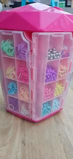 Toren met materiaal om armbandhes te maken, Ophalen, Zo goed als nieuw