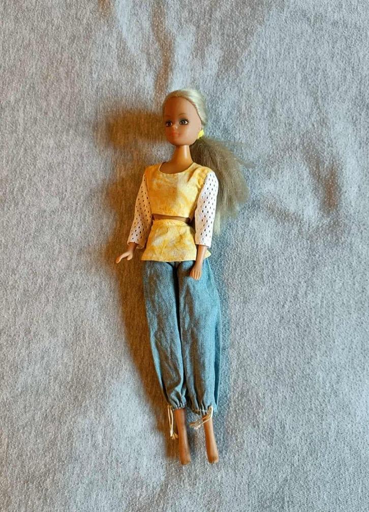 Pop - Fantasiespel - Barbie - Kinderen - €2, Kinderen en Baby's, Speelgoed | Poppen, Gebruikt, Barbie, Ophalen