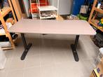 Bureau Ikea Bekant Grijs zwart 140x60cm, Ophalen, Zo goed als nieuw, Bureau