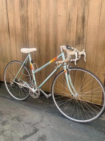 Dames vintage fiets beschikbaar voor biedingen