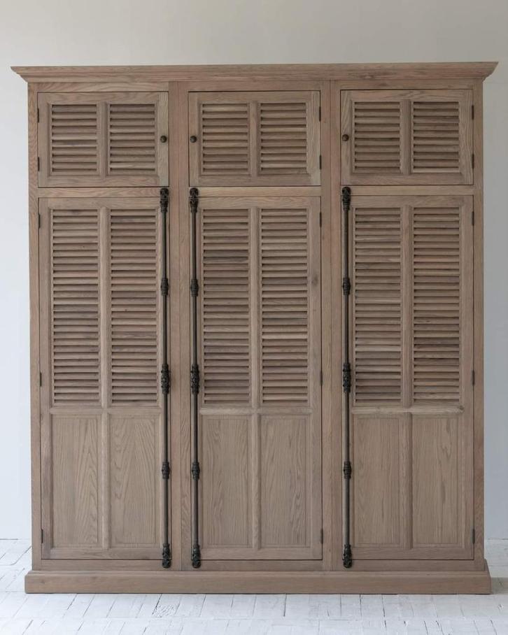 Landelijke kleerkasten in eik met hangruimte, Huis en Inrichting, Kasten | Kleerkasten, Nieuw, Met deur(en), Met plank(en), Met hangruimte