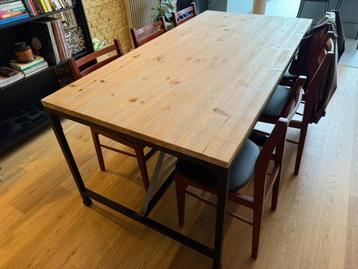 Houten eettafel 90x180cm beschikbaar voor biedingen