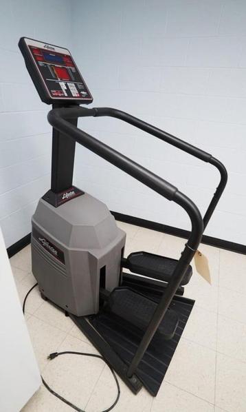 Professioneel Fitness Toestel – Lifestep 9500  beschikbaar voor biedingen