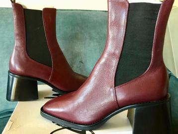 Bottillons en cuir bordeaux Galerie Lafayette, Enlèvement ou Envoi, Neuf